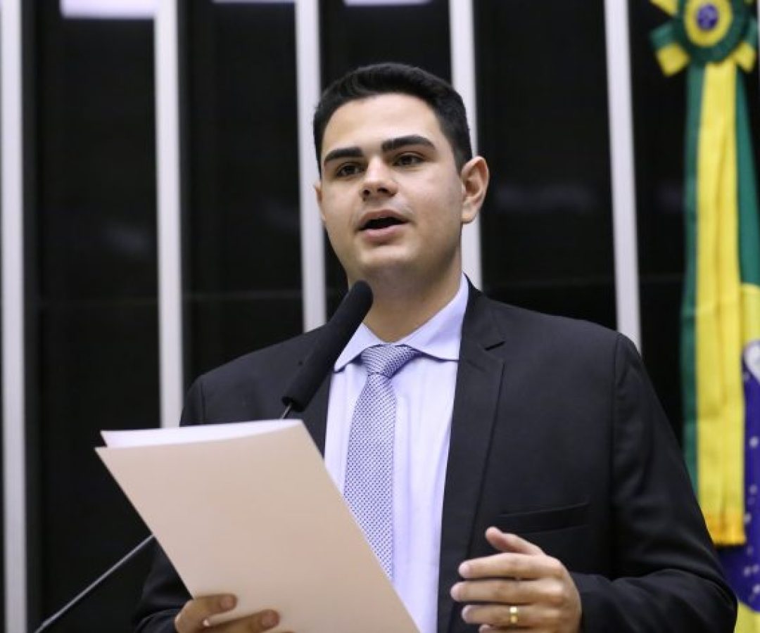 Discussão e votação de propostas legislativas. Dep. Icaro de Valmir (PL-SE)