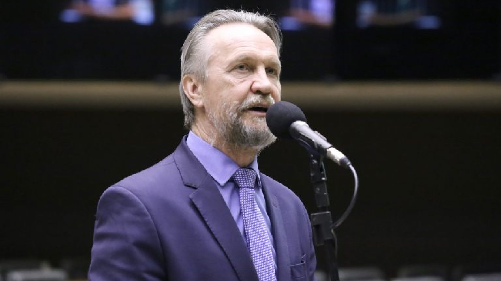 Deputado Pedro Uczai (PT-SC) fala no Plenário da Câmara dos Deputados