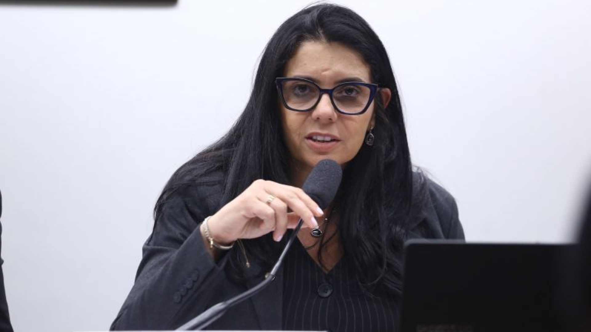 Audiência Pública - Influenciador mirim trabalho infantil digital. Dep. Delegada Ione (AVANTE - MG)