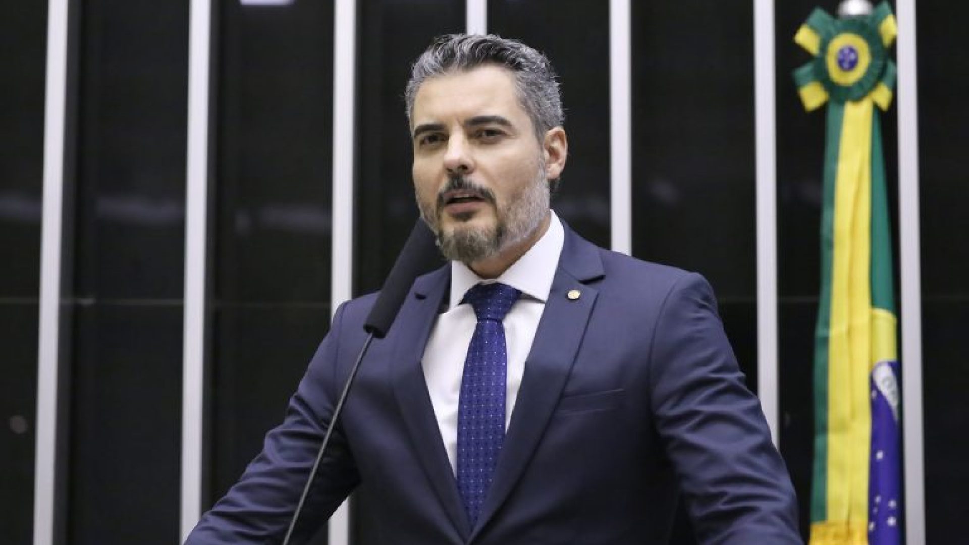 Deputado Thiago Flores (Republicanos-RO) fala no Plenário da Câmara dos Deputados