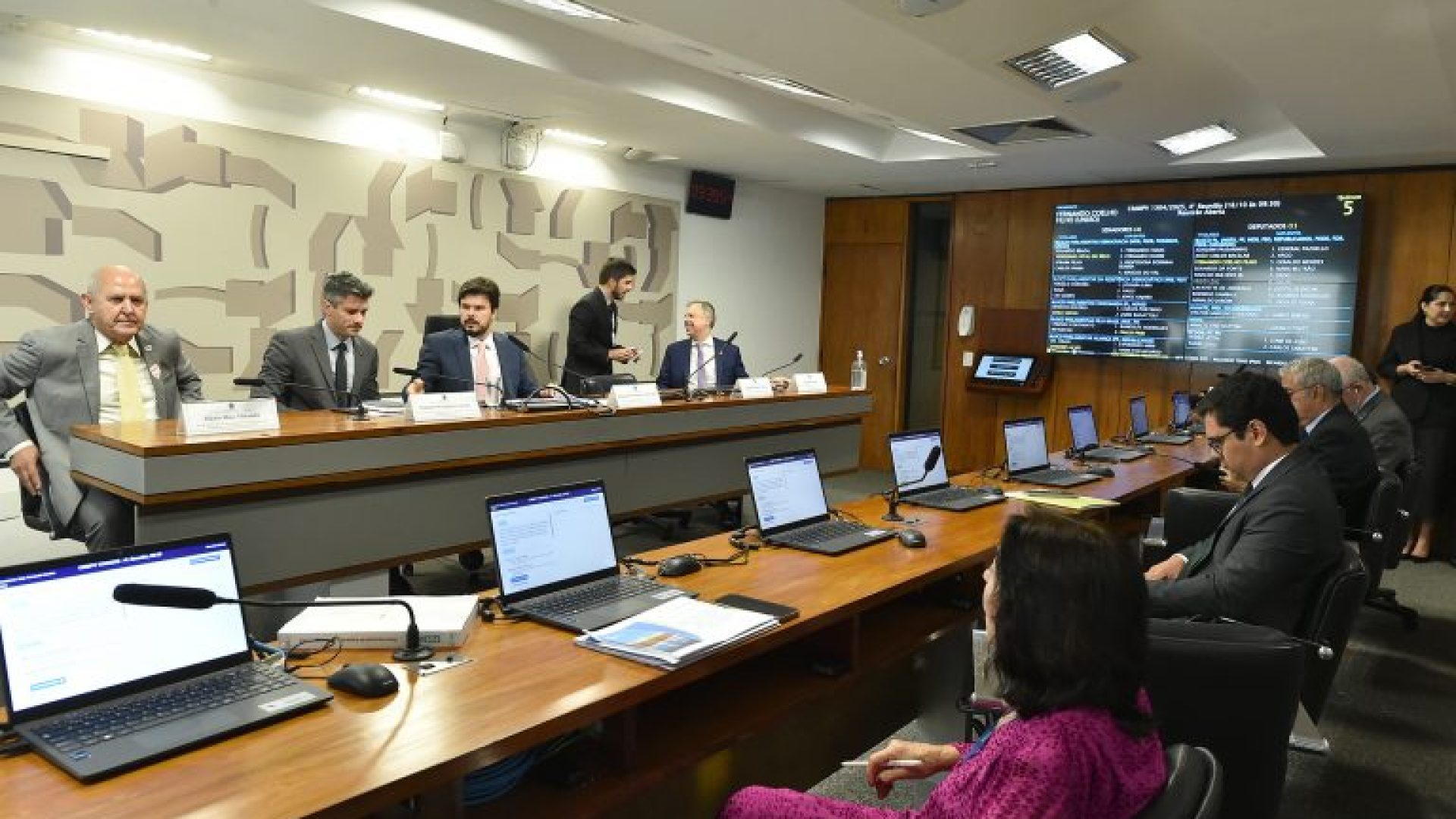 Discutir a Medida Provisória nº 1304, de 2025