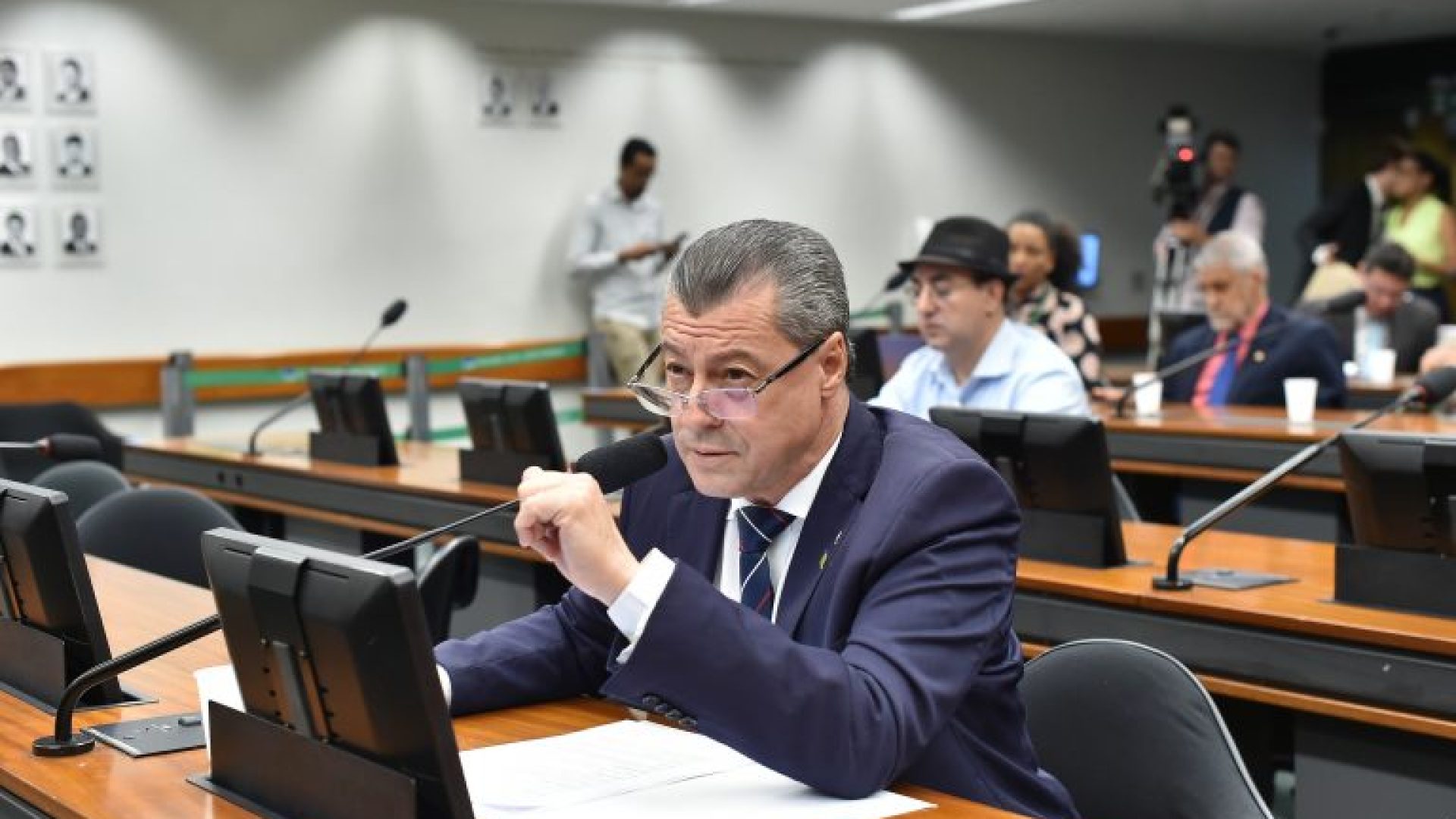 Audiência Pública - Questões diversas relacionadas ao trabalho plataformizado. Dep. Daniel Agrobom (PL-GO)