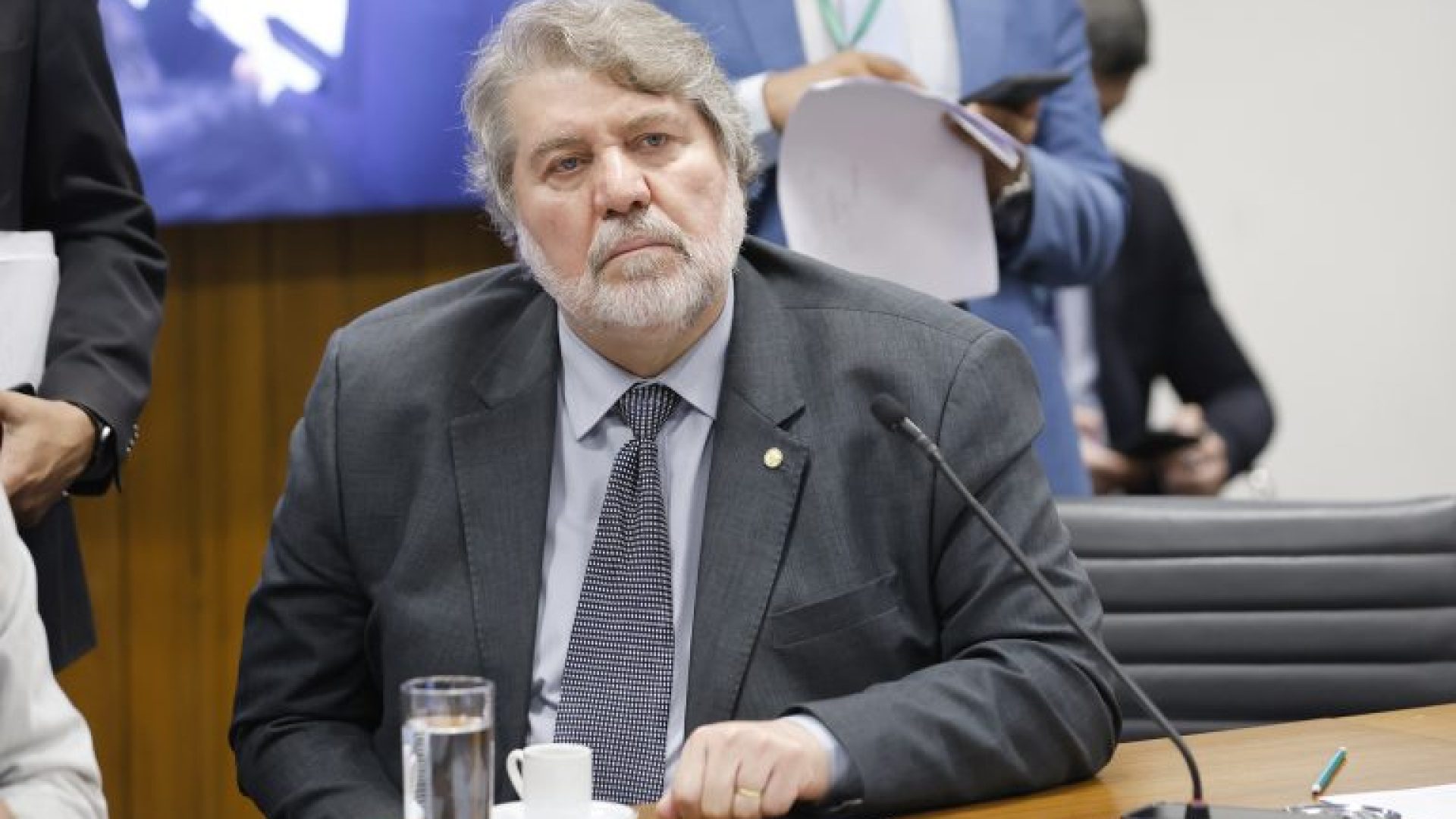 Deputado Renildo Calheiros (PCdoB-PE) em reunião na Câmara dos Deputados