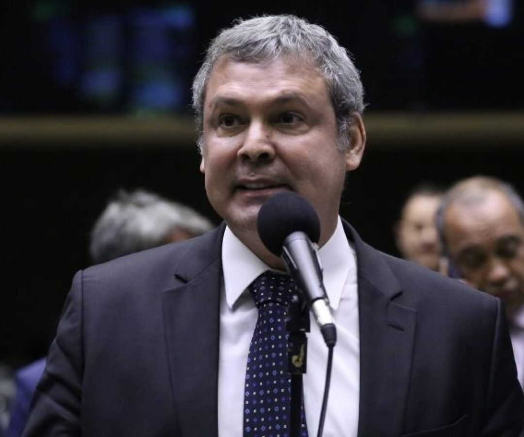 Discussão e votação de propostas legislativas. Dep. Lindbergh Farias (PT - RJ)