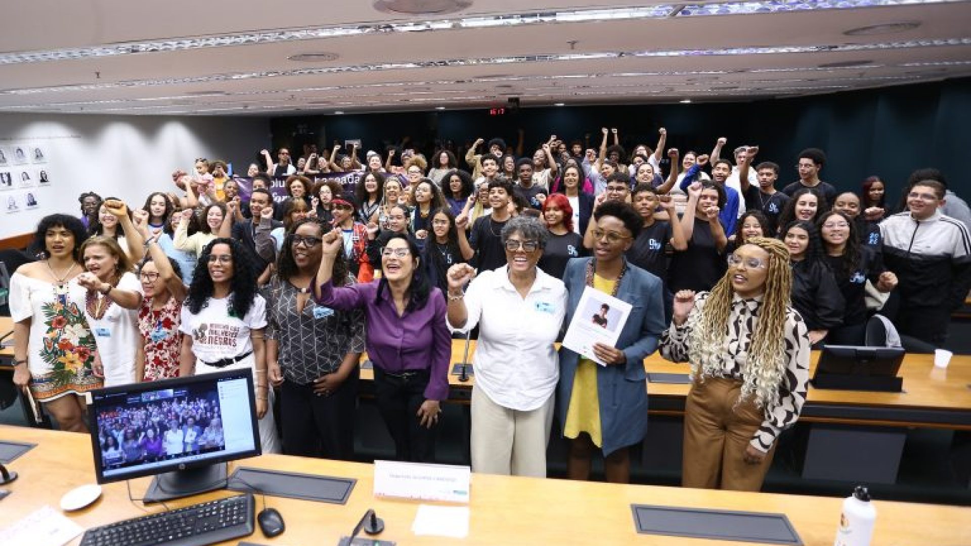 Audiência Pública - Jovens Mulheres Negras e o Direito ao Trabalho Digno.