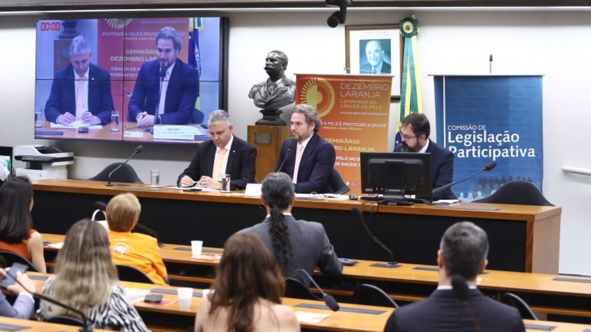 Seminário - Dezembro Laranja: Câncer de pele no Brasil, um desafio de saúde pública. Dep. Dr. Frederico (PRD-MG). Dep. Fred Costa (PRD-MG).