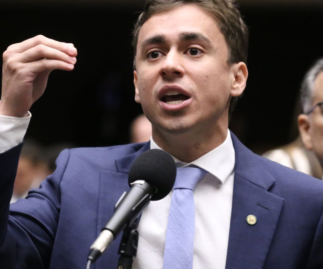 Nikolas Ferreira viajou em jato de Vorcaro na campanha de 2022