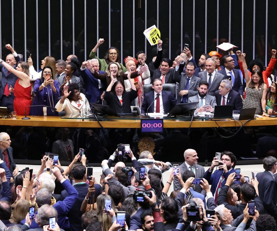 Saiba como votaram os deputados na PEC que acaba com a escala 6x1