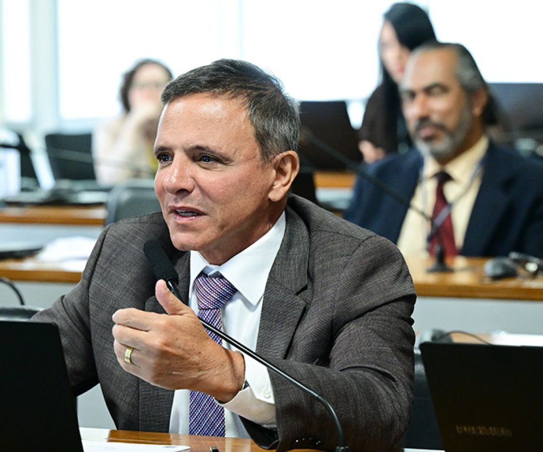 À bancada, em pronunciamento, relator do PL 6.050/2023, senador Marcio Bittar (União-AC).