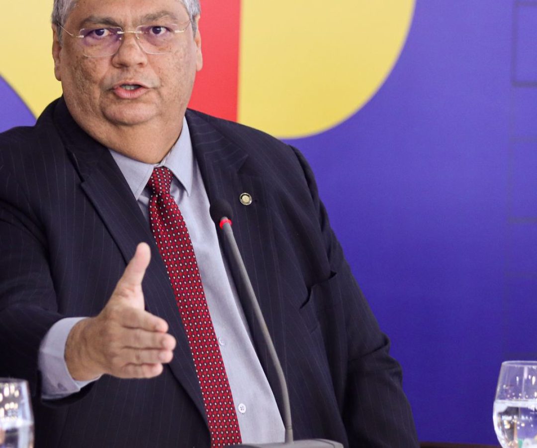 Moraes autoriza busca da PF contra acusado de perseguir Flávio Dino