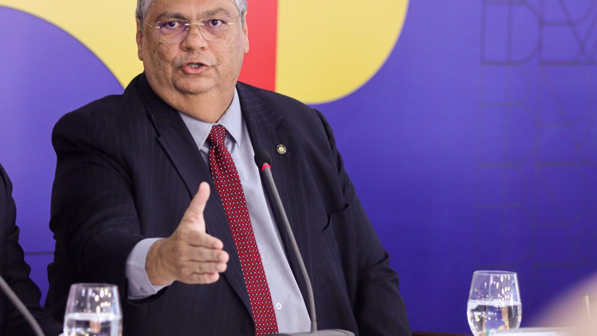 Moraes autoriza busca da PF contra acusado de perseguir Flávio Dino