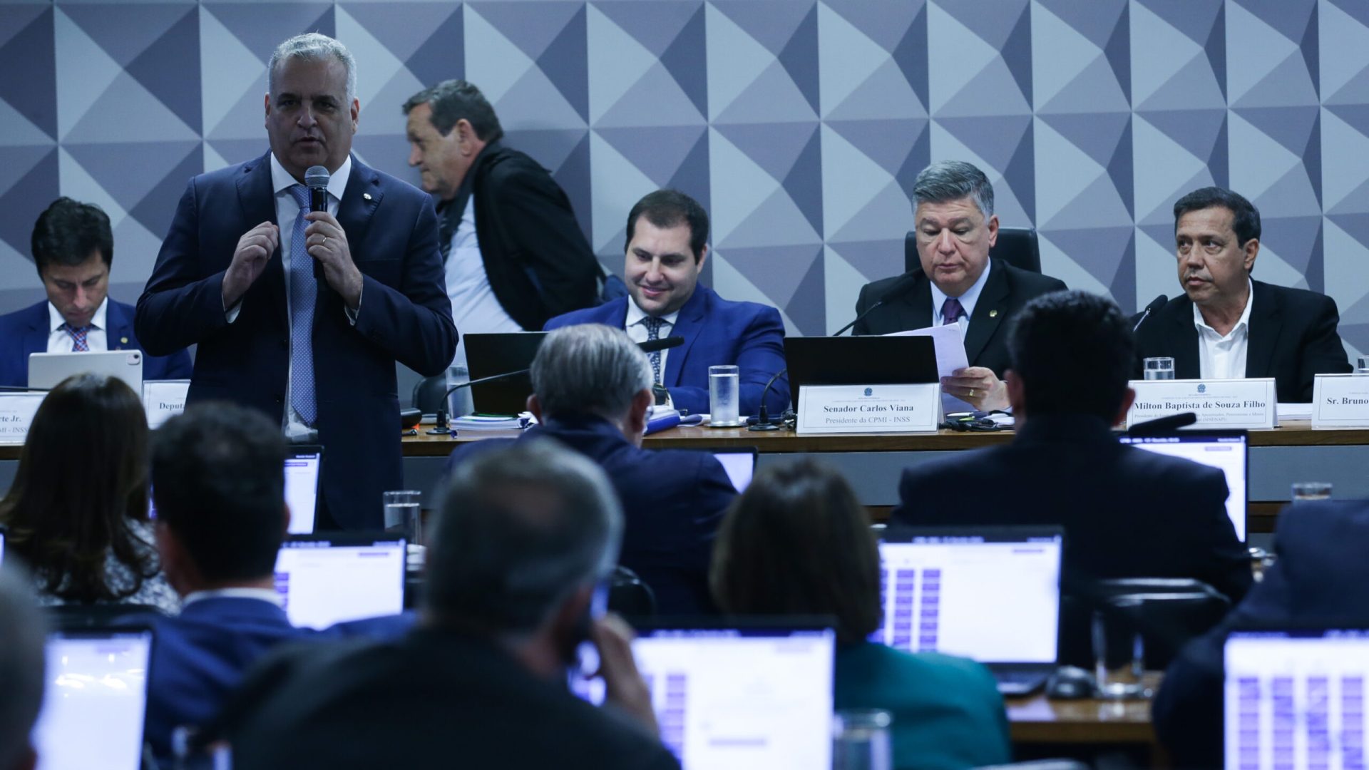 Relator da CPI do INSS diz que pedirá prisão de Milton Baptista