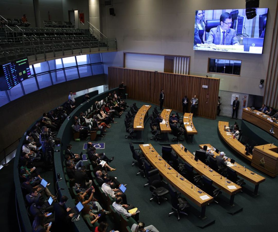 CLDF aprova criação de novos cargos comissionados na Casa