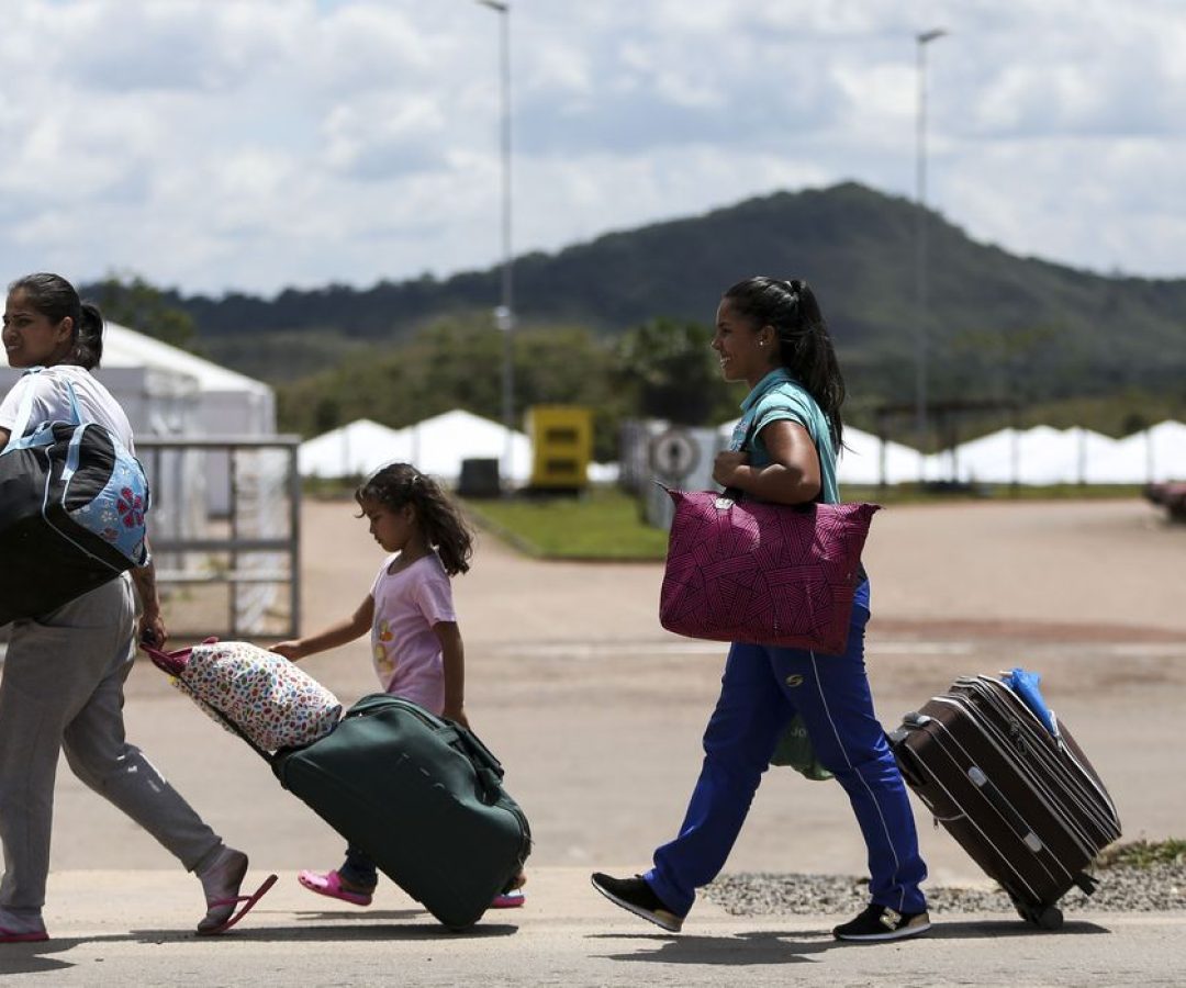 Embaixadas latino-americanas visitam Creas Migrantes em Brasília