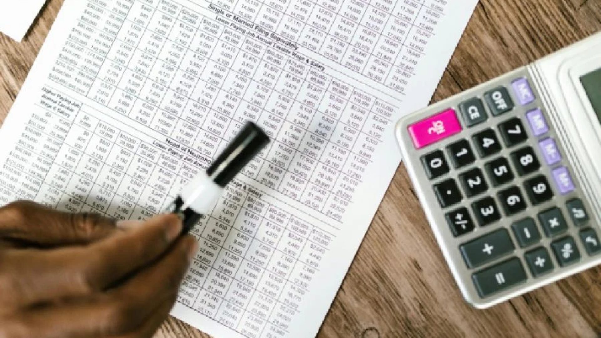 Reforma Tributária: Quem define as alíquotas de CBS e IBS no IVA Dual? IR 2026