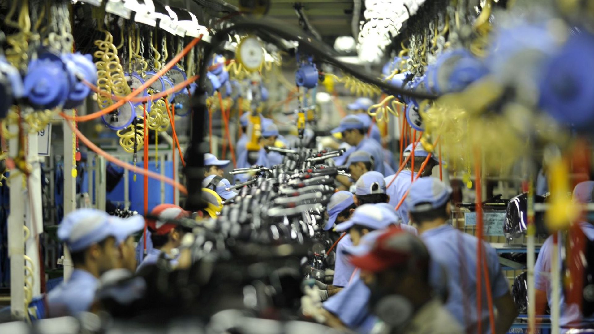 Atividade econômica brasileira contraiu 0,2% em outubro