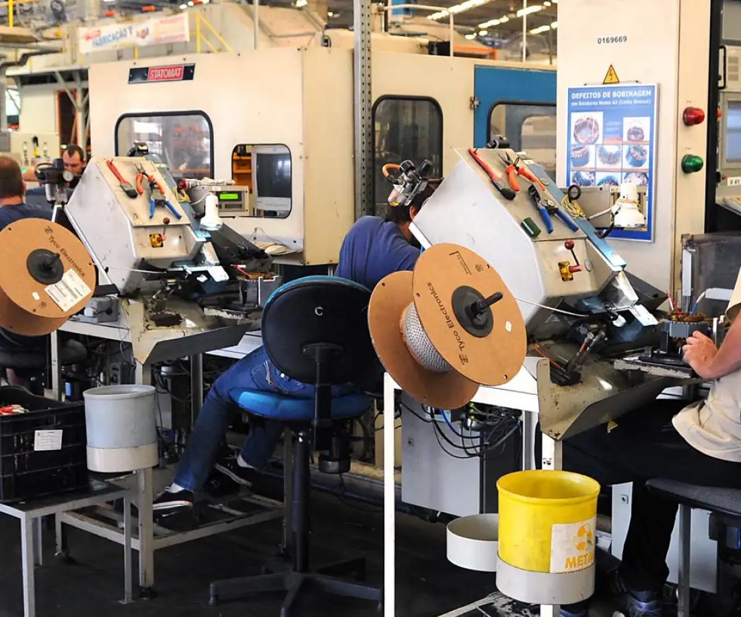 Alta da atividade industrial em janeiro não compensa perdas acumuladas