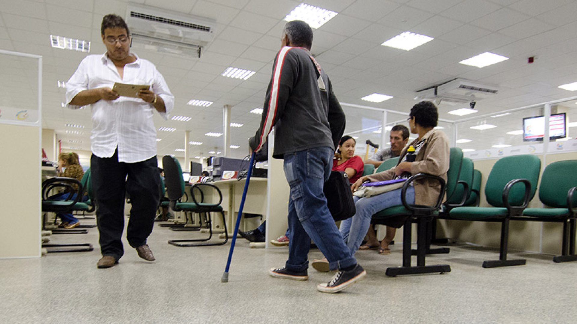 MP amplia atuação de programa para reduzir fila do INSS — Senado Notícias