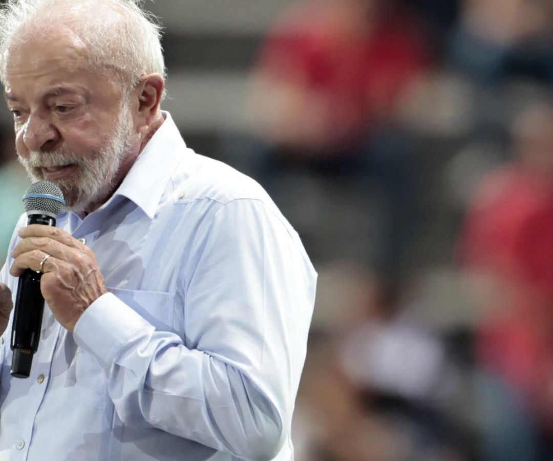 Lula diz que governo fará de tudo para conter preço do diesel