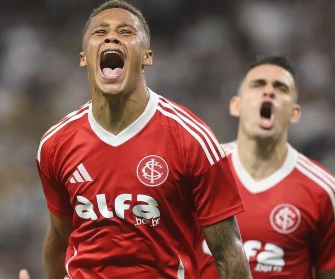 Internacional derrota Ceará e se afasta da zona de rebaixamento do Brasileirão