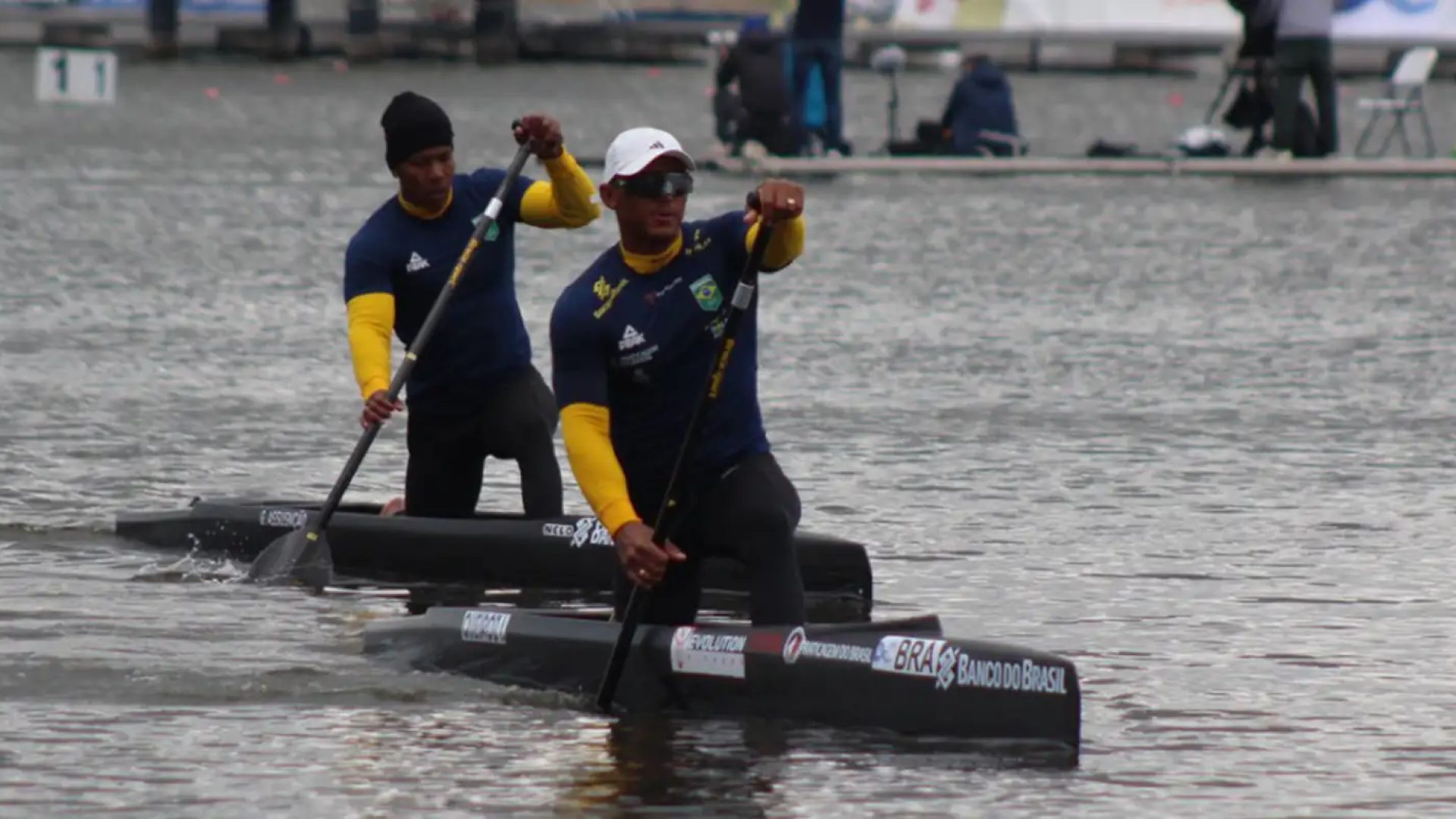 Brasil leva dois ouros na Copa do Mundo de canoagem e paracanoagem