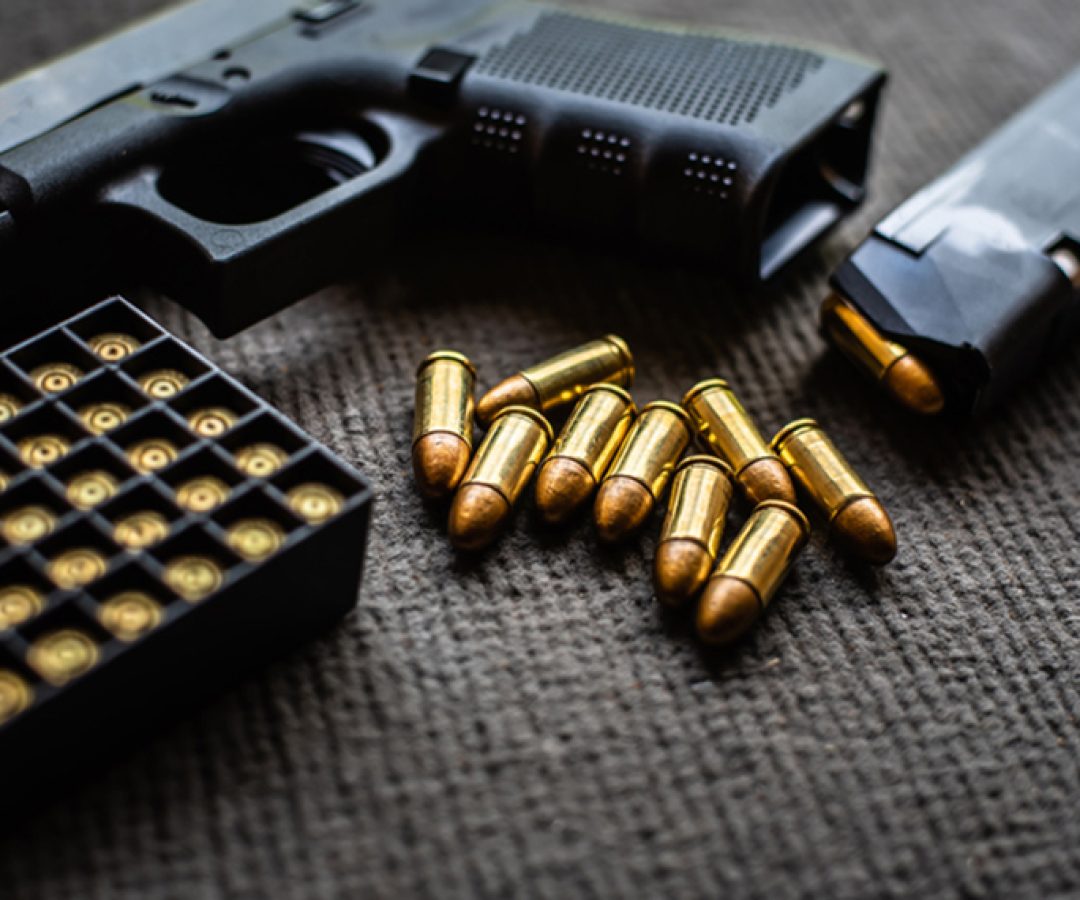 Projeto que autoriza fábricas civis de armas aguarda votação na CRE — Senado Notícias