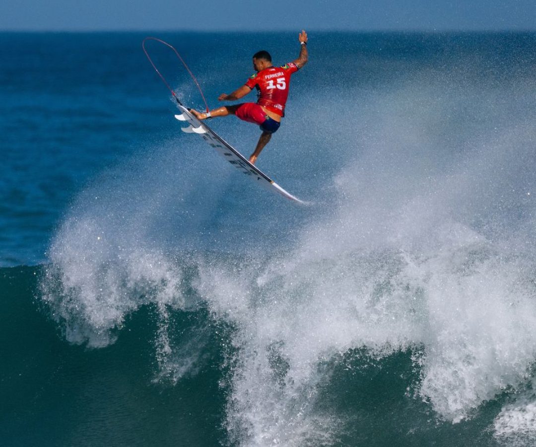 Com 4 surfistas, Brasil segue na briga pela etapa de Saquarema