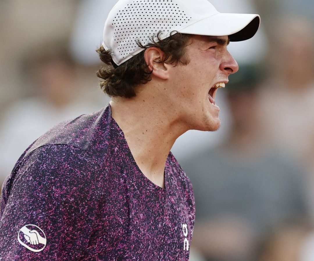 João Fonseca vira sobre croata e vai encarar Djoko em Roland Garros