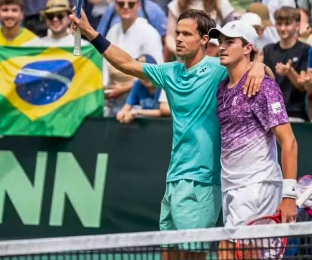 João Fonseca fica com o vice na chave de duplas do ATP 500 de Halle