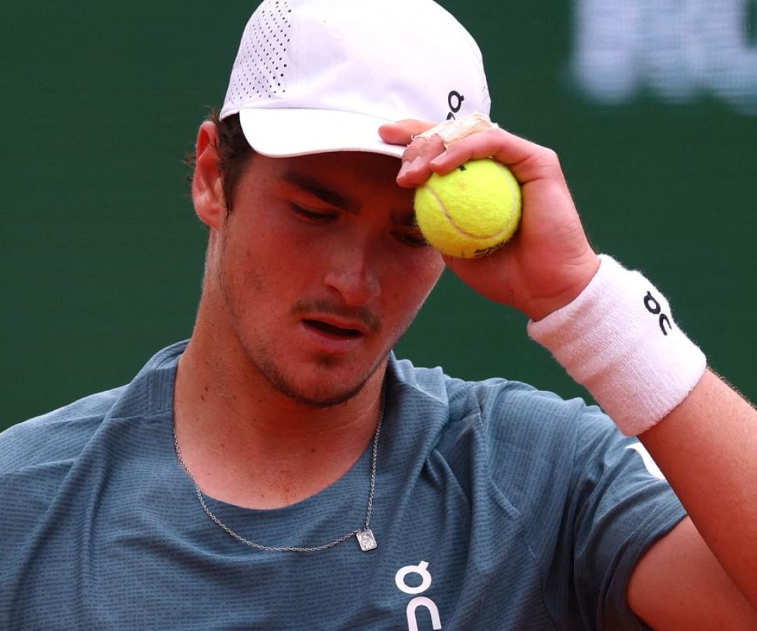 João Fonseca cai nas quartas de Mônaco para Zverev, número 3 do mundo