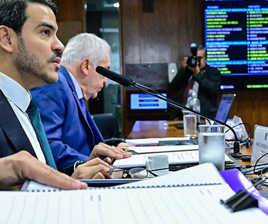 Messias defende aprimorar STF e autocontenção em pautas polêmicas