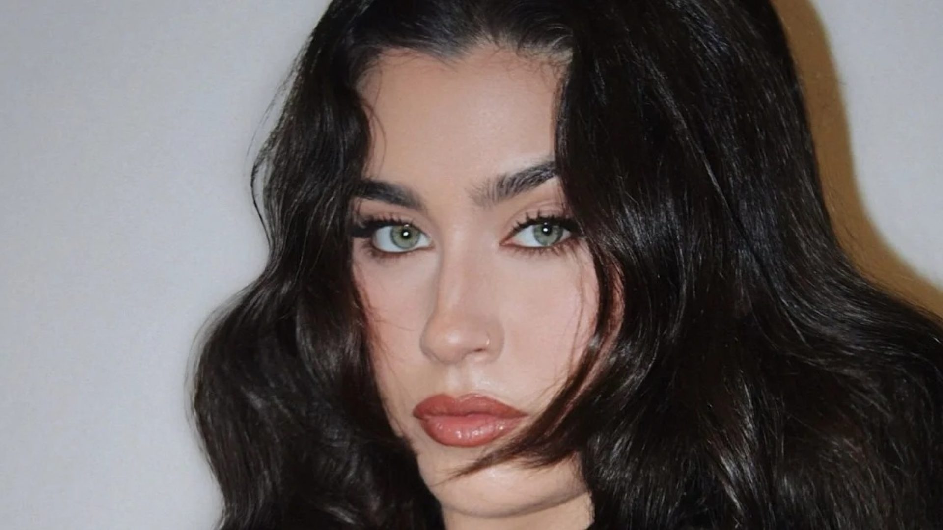 Lauren Jauregui, ex-Fifth Harmony, desembarca no Brasil para cinco shows