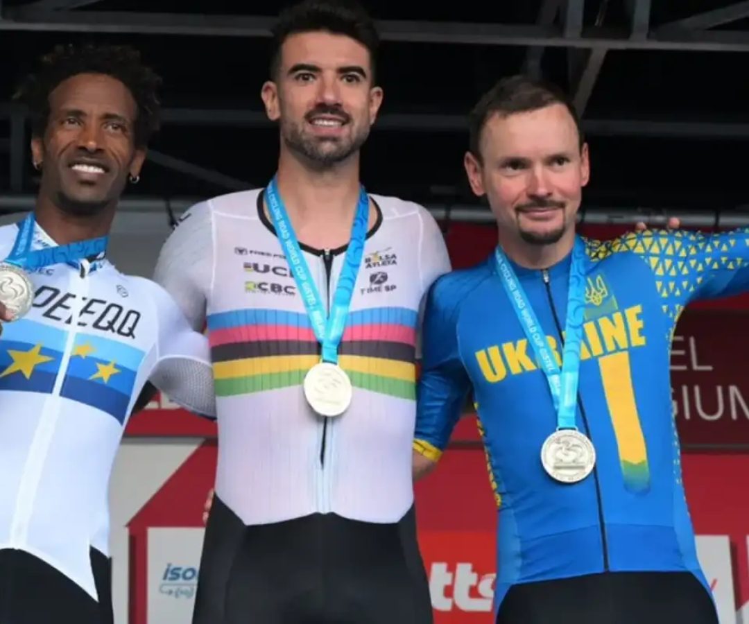 Lauro Chaman é ouro em etapa a Copa do Mundo de ciclismo de estrada