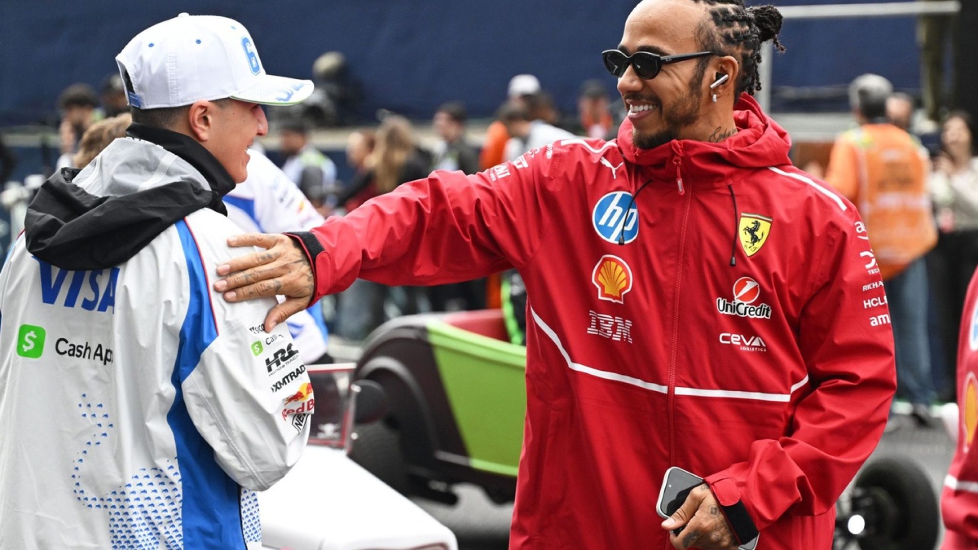 F1:Hamilton critica ex-pilotos e promete apoio aos novatos