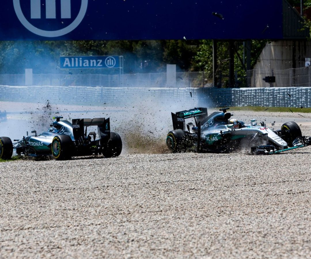 Rosberg revela prejuízo dividido com Hamilton após batida