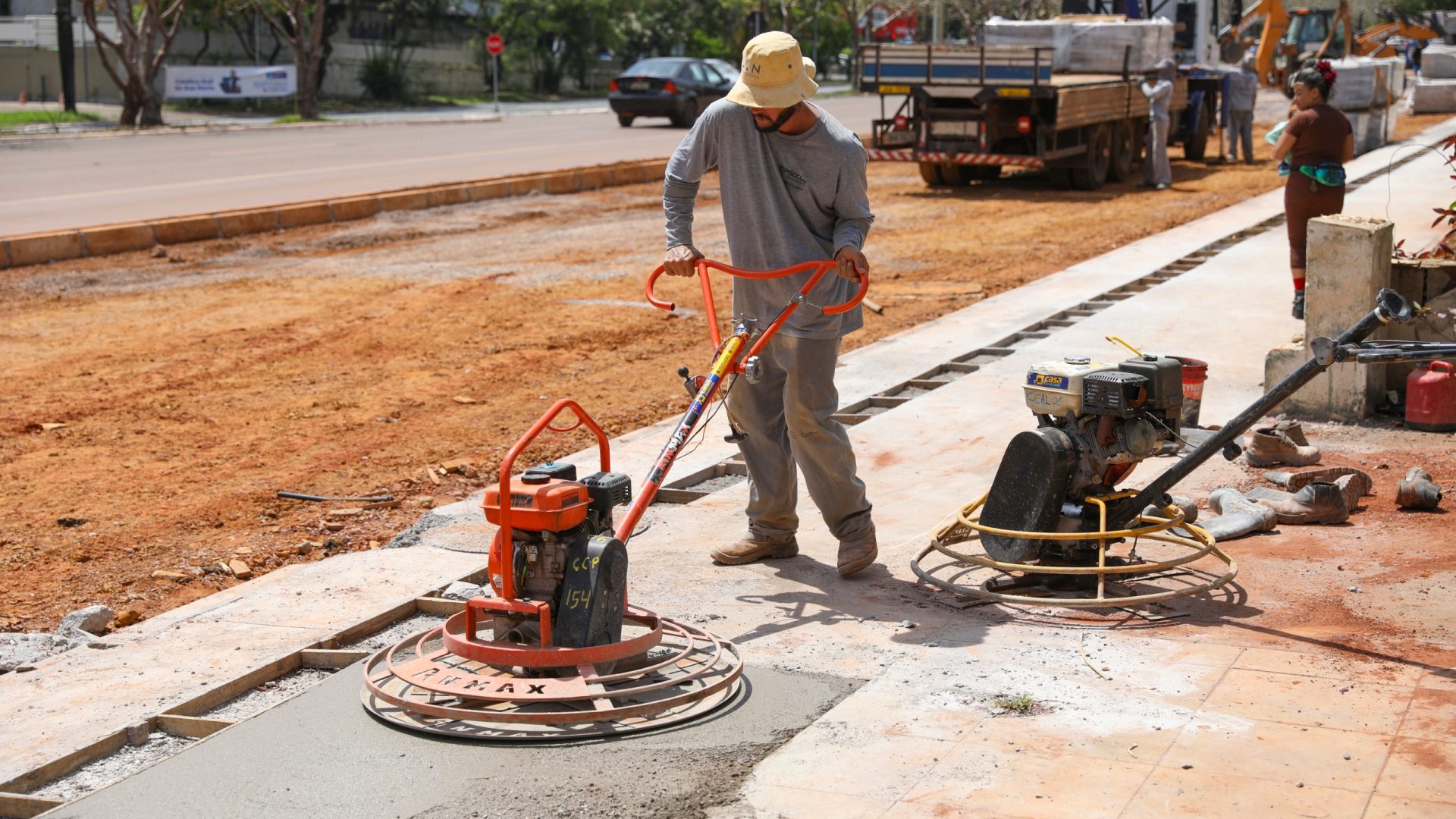 Licitação é anunciada para reconstrução e implantação de calçadas em cinco regiões do DF