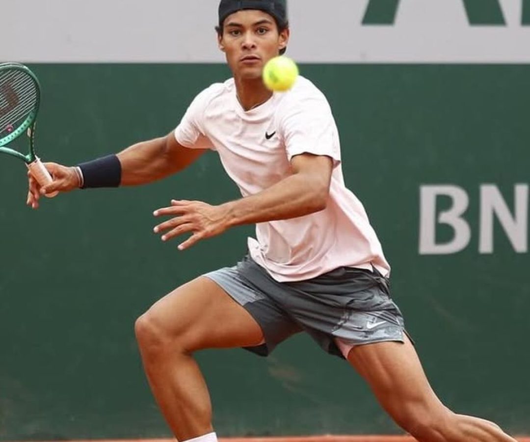 Roland Garros: Luis Guto Miguel bate compatriota e vai à final juvenil