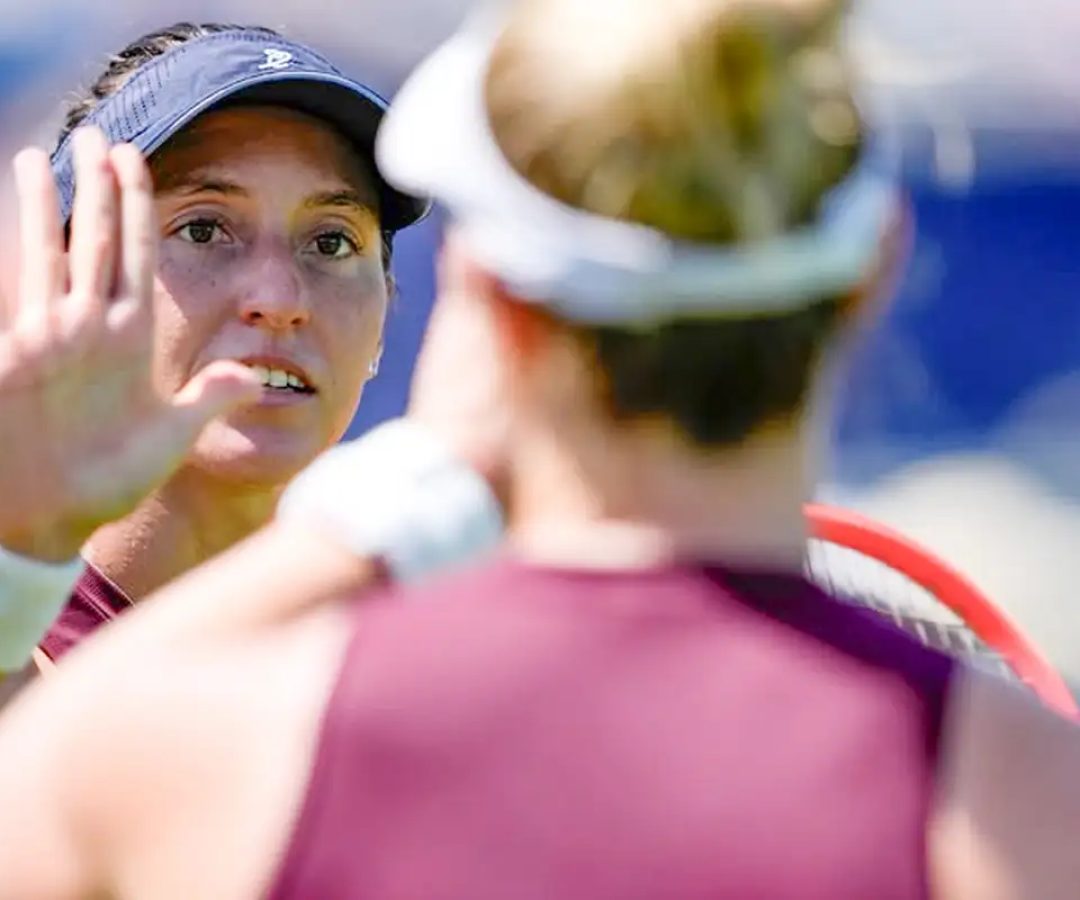 Luisa Stefani avança às oitavas de final nas duplas em Wimbledon