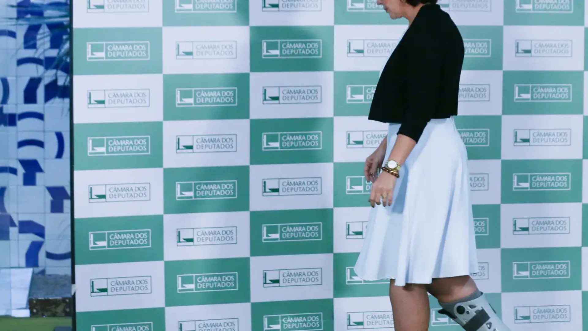 Câmara rejeita cassação da deputada Carla Zambelli