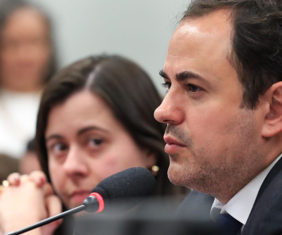 Câmara decide suspender Glauber Braga por 6 meses