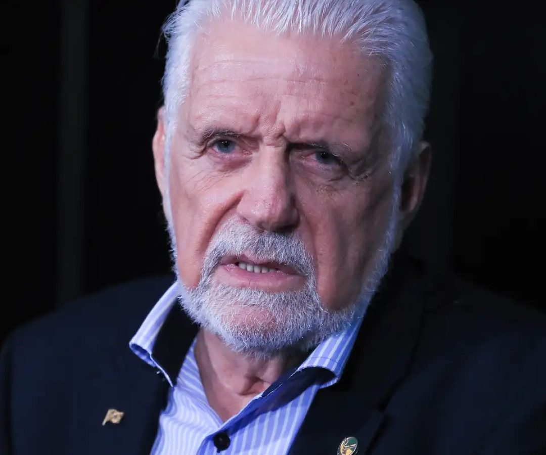 Jaques Wagner anuncia saída da liderança do governo no Senado