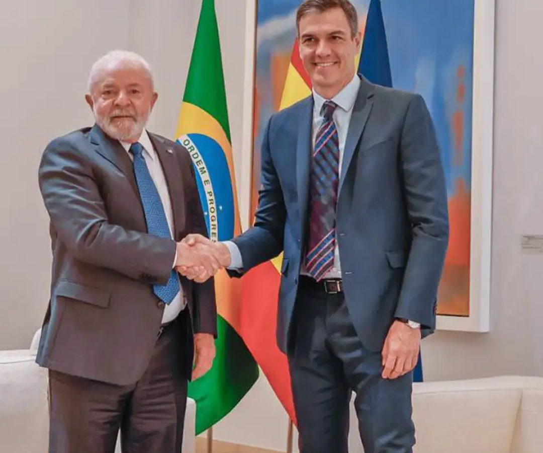 Lula conversa com Pedro Sánchez e confirma viagem à Espanha