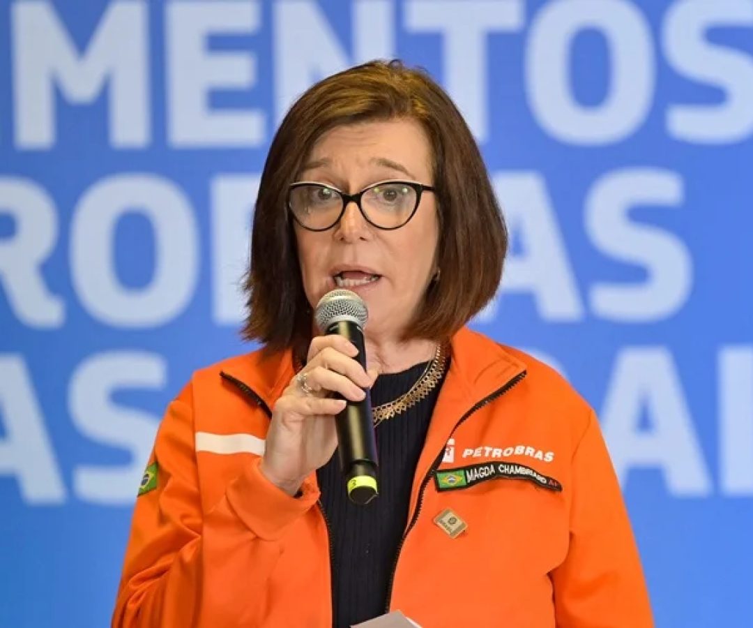Presidente-executiva da Petrobras, Magda Chambriard, participa de evento na refinaria Gabriel Passos (REGAP) em Minas Gerais, 20 de março de 2026. REUTERS/Washington Alves