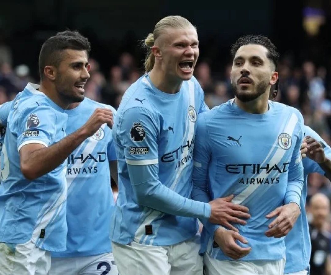 City vence Arsenal em ‘final antecipada’ e acirra corrida pelo título inglês