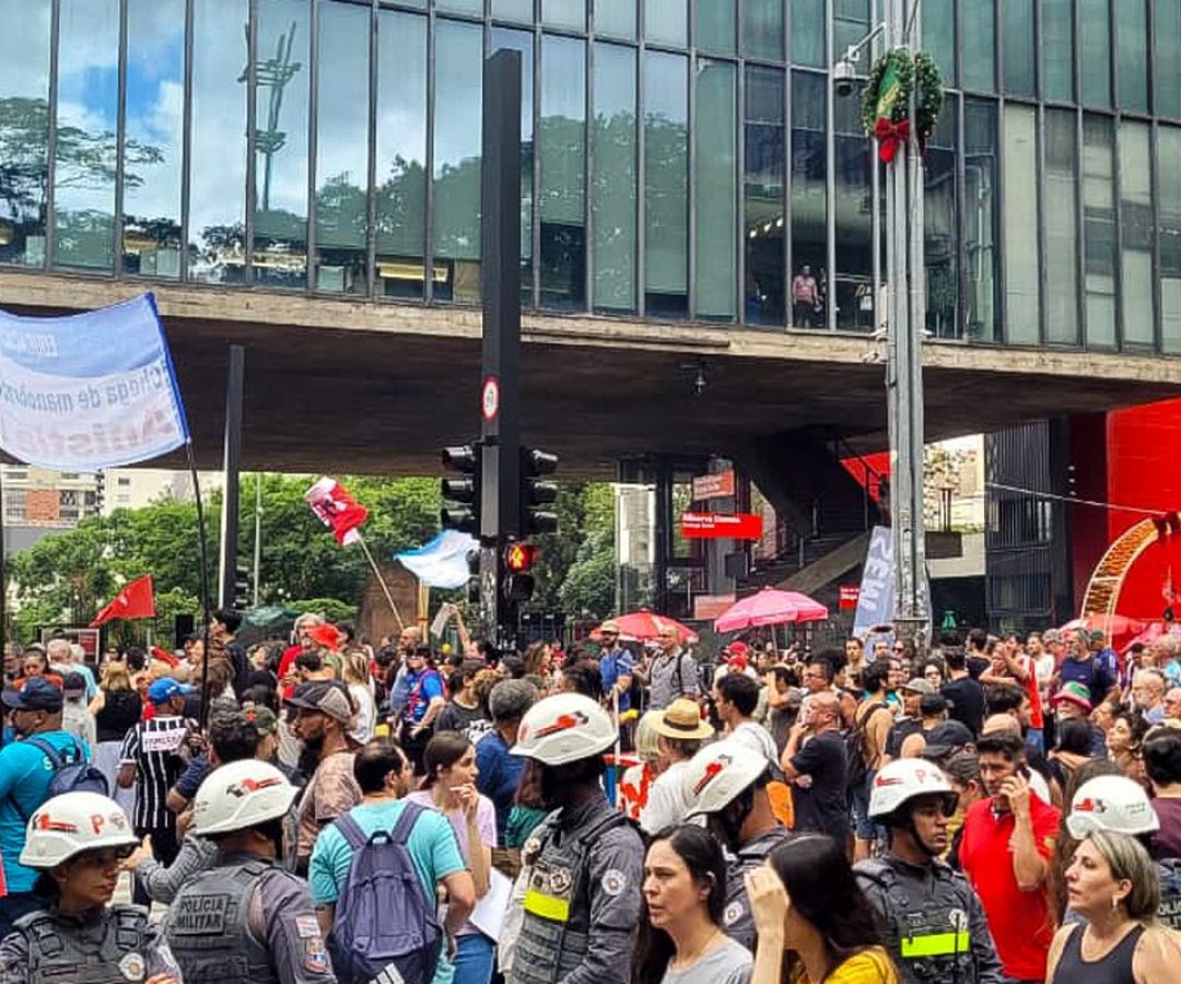 Em várias capitais, manifestantes vão às ruas contra PL da Dosimetria