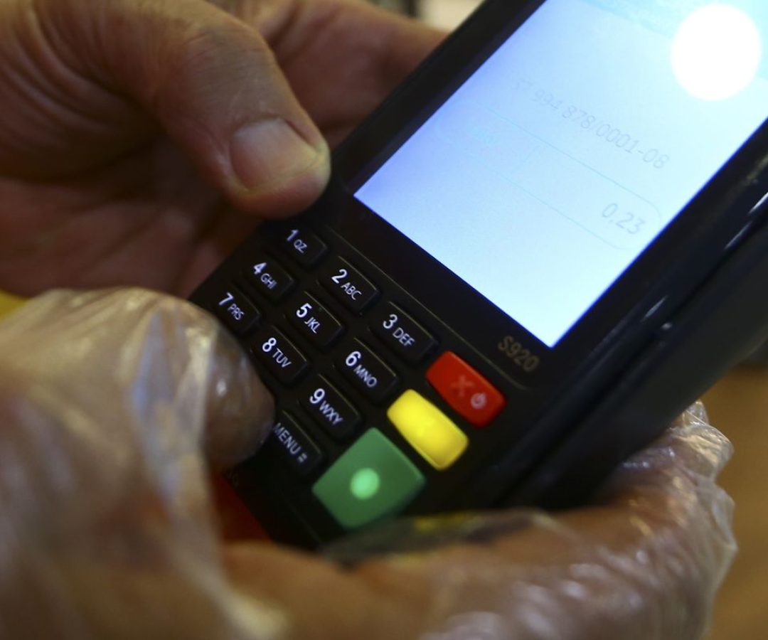 BC: bandeira de cartão terá de pagar transações em caso de falhas