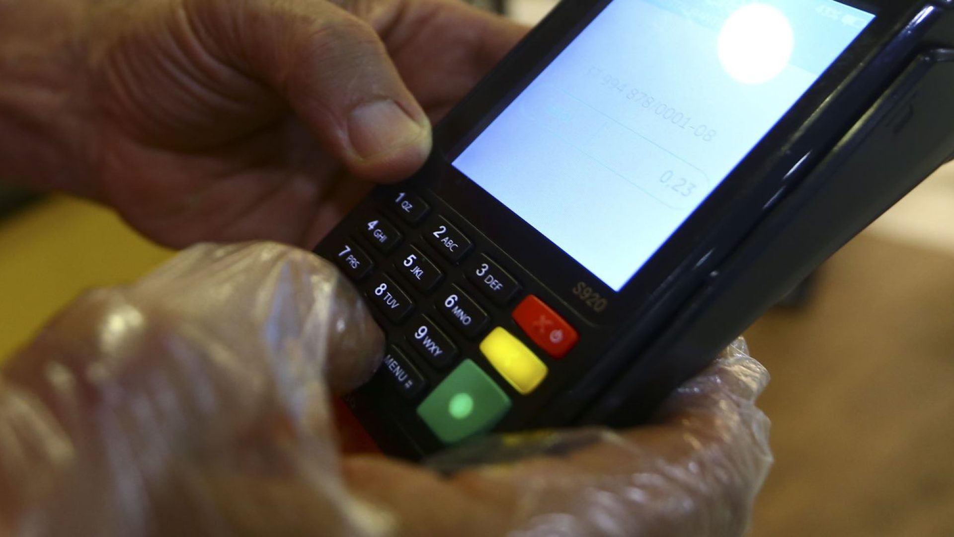 BC: bandeira de cartão terá de pagar transações em caso de falhas