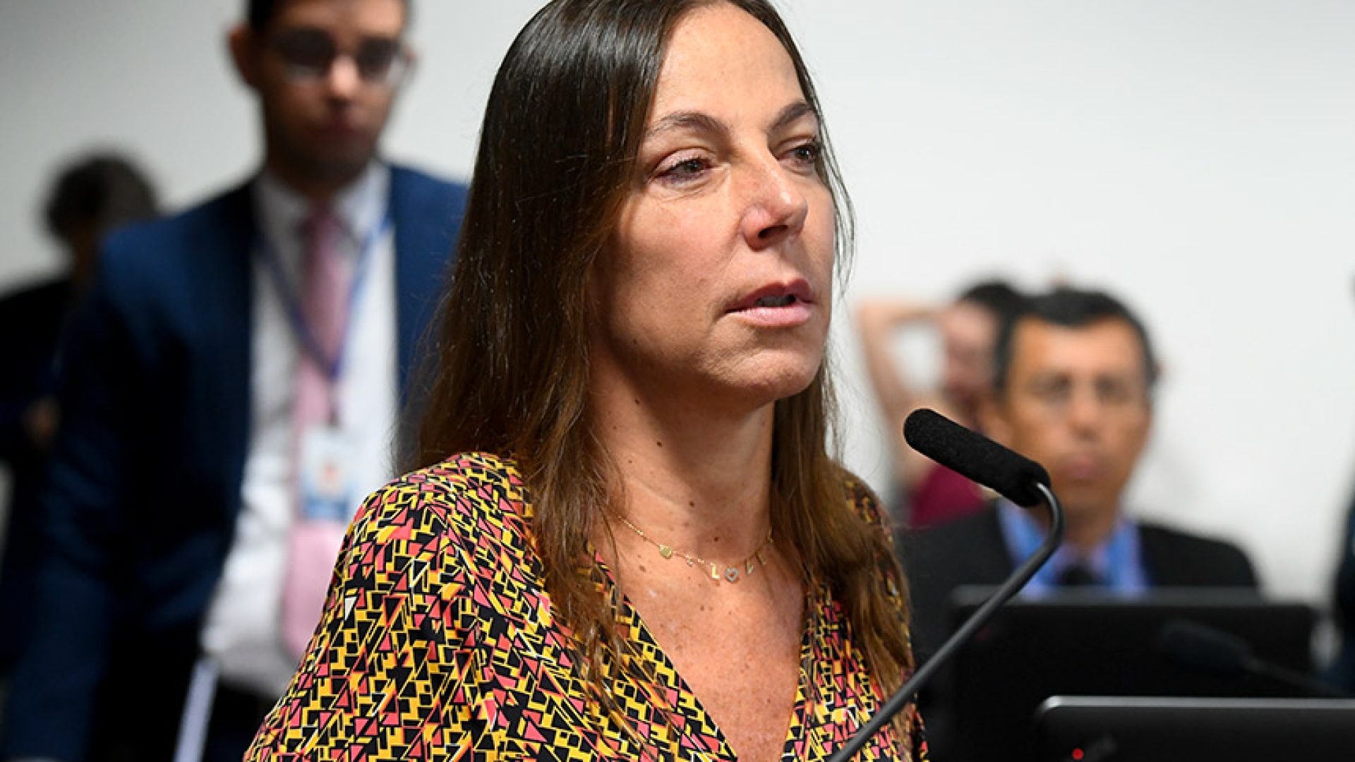 Em pronunciamento, à bancada, senadora Mara Gabrilli (PSDB-SP).