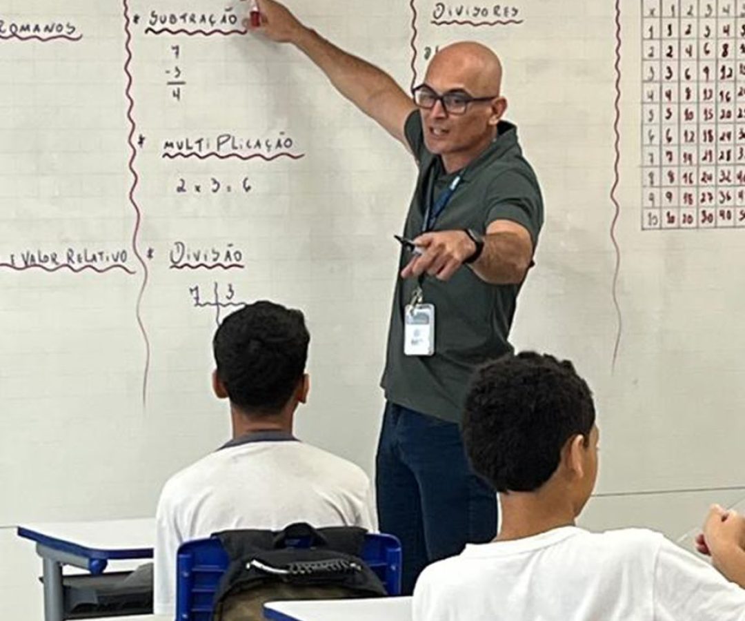 Com música e IA, professores buscam chamar atenção dos alunos em sala