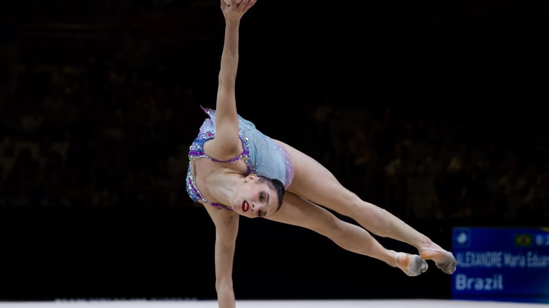 Babi e Maria Eduarda brilham em 1º dia do Mundial de Ginástica Rítmica